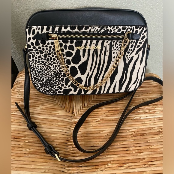 Michael Kors animal print, animal hair and leather, Jet Set Crossbody bag - Picture 2 of 15